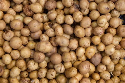 many of potato in market