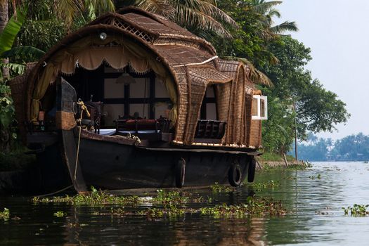 houseboat tour in the backwaters in Kerala state india