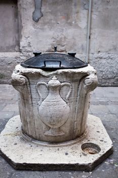 old well in the beautiful city of venice in italy