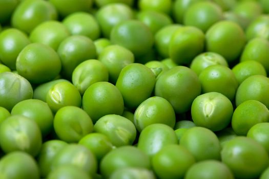 Green peas, big pile closeup