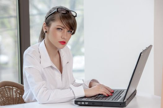 bussineswoman with laptop 