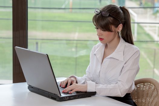 bussineswoman with laptop 