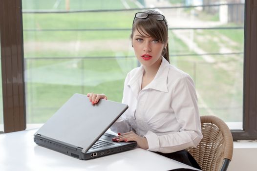 bussineswoman with laptop 