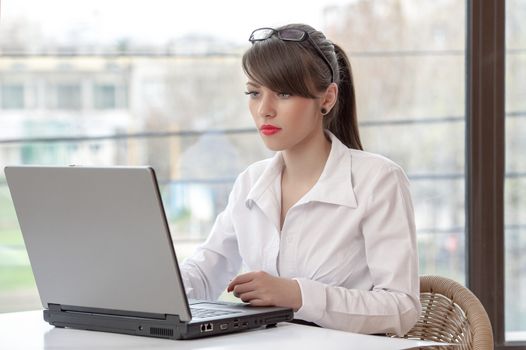 bussineswoman with laptop 