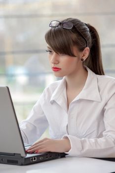 bussineswoman with laptop 