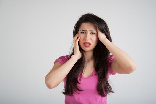 viral headache in women