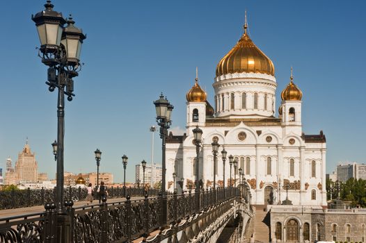 Bridge going to the Patriarchal Cathedral of Christ the Savior in Moscow