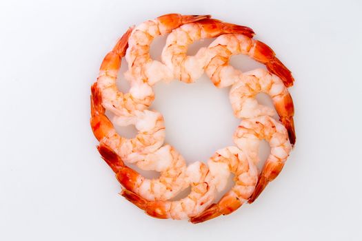 Ten cooked cocktail Jumbo tiger shrimps created circle design