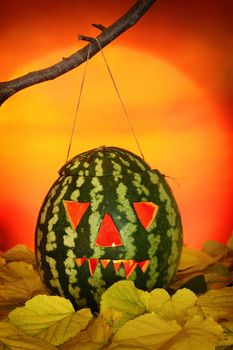  Halloween Jack o Lantern made by watermelon