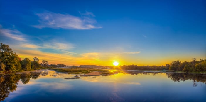 Great Morning. Beautiful Lake On Sunrise.