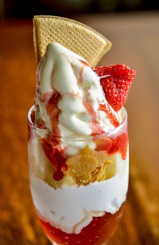 Strawberry parfait2