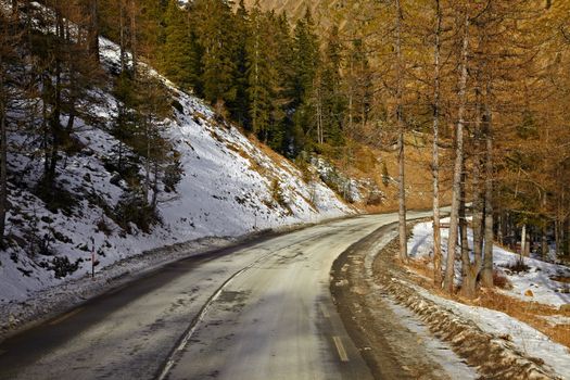 Mountain road by the cliffs