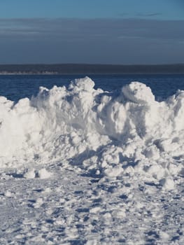 Snowdrift on the lake