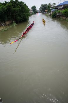 Petchaburi, THAILAND - October 7 : Participants in the Petchaburi Long Boat Competition 2012 on October 7, 2012 in The Petchaburi river ,Petchaburi Province, Thailand. 