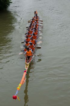 Petchaburi, THAILAND - October 7 : Participants in the Petchaburi Long Boat Competition 2012 on October 7, 2012 in The Petchaburi river ,Petchaburi Province, Thailand. 