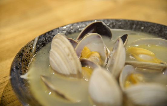 Boiled clam with soup in Japanese style4