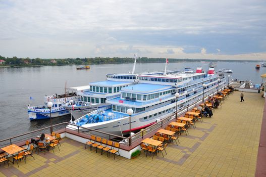 YAROSLAVL, RUSSIA - SEP 10: Motor ships in Volga river