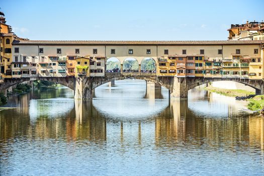 Picture of the famous ponte Vecchio in Florence, Italy
