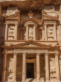 Al Khazneh or The Treasury in nabatean petra jordan middle east