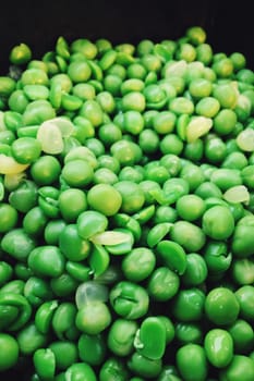 green peas background