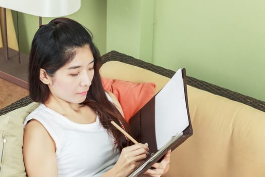 Asian young business woman working