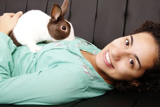 A young, brazilian woman with a Rabbit.