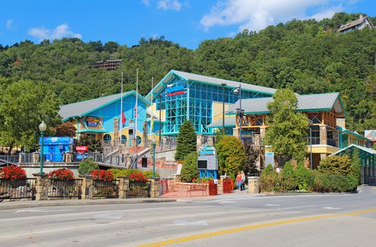 GATLINBURG, TENNESSEE - OCTOBER 6: The Aquarium of the Smokies in Gatlinburg, Tennessee, October 6, 2013. Gatlinburg is a major tourist destination and gateway to Great Smoky Mountains National Park.