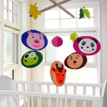 Baby crib mobile