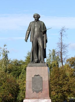 The monument to the great Russian painter Repin