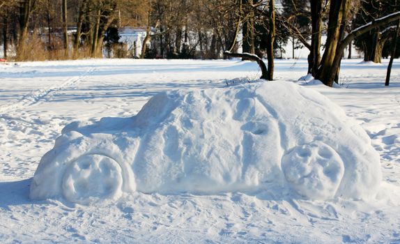 big car out of the snow, winter fun