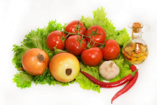  green lettuce, onion, garlic,chilli pepper, tomatoes and oil