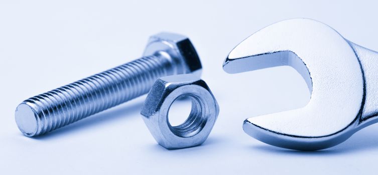 Screw bolt, nut and metallic wrench