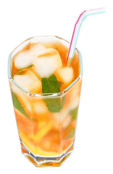 Iced tea with mint and lemon.