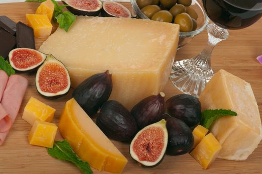 figs, cheese