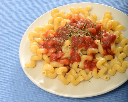 corkscrew pasta with tomato sauce