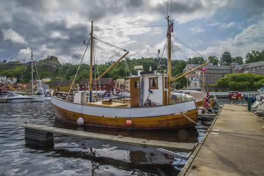 The boats are on show at the harbor during Halden food and harbor festival which is held every year on the last weekend of June. There are both wooden boats and fiberglass boats and large and small boats.