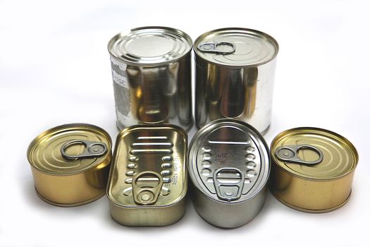 Tins of different sizes and opening