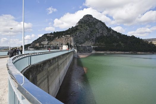 It was inaugurated on June 3, 1969, and belongs to the Guadalquivir hydrographic Confederation. The main tributary of the river Guadalquivir, the Genil, becomes Iznajar in the largest swamp in Andalusia.
