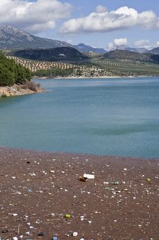 Residues and dirt accumulated in the reservoir of Iznajar, Cordoba province, Spain