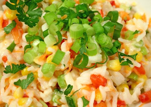 Delicious rice salad ready to serve.