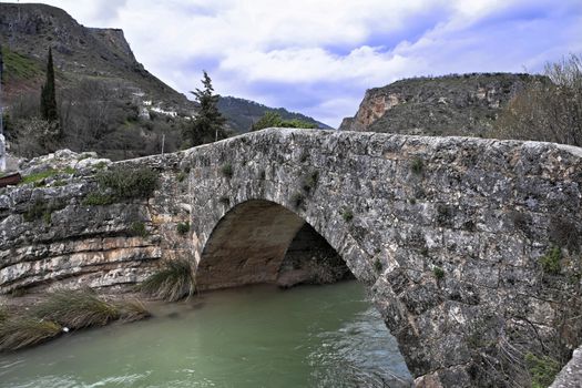 The bridge and the Roman road of Colomera are in very good state
