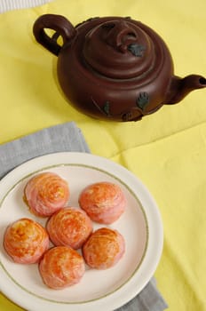 Moon cake with tea pot