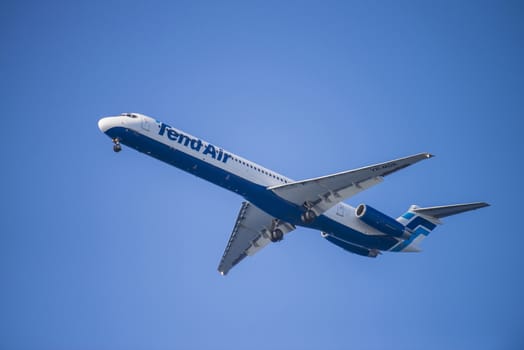 Tend air, Romania, Yr-Mdk Mc-donnell Douglas md-82. The pictures of the planes are shot very close an airport just before landing. September 2013.