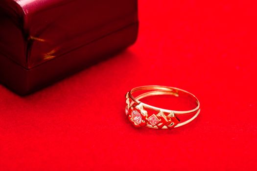 Fantastic gold ring adorned with several white zirconia