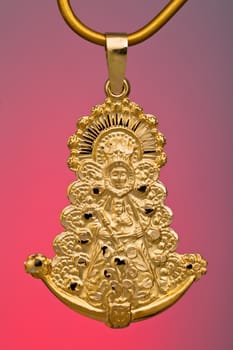 A Precious gold pendant, ideal like gift