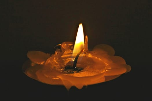 End of a Candle.







candle, end, flame, fire, light, dark, darkness, yellow, orange, black







End of a Candle.