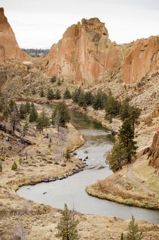 The Crooked River Meanders Through Oregon Landscape around Smith Rock