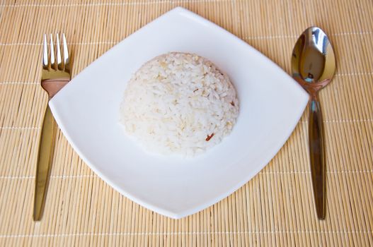 jasmine rice on white dish for eat