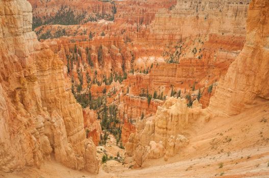 Canyon Bryce look into valley amphitheater west USA utah 2013