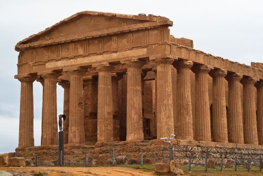 The ruins of Temple of Concordia, Valey of temples, Agrigento, Sicily, Italy